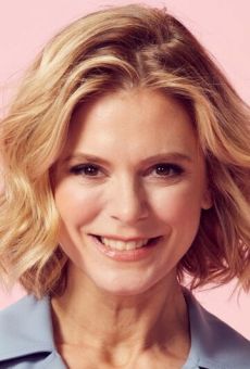 Эмилия Фокс